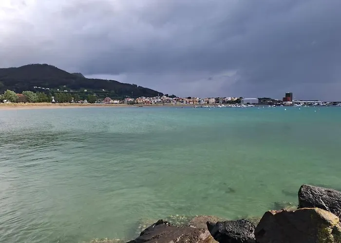 Piso Primera Linea De Playa Y Vistas Al Mar En Carino